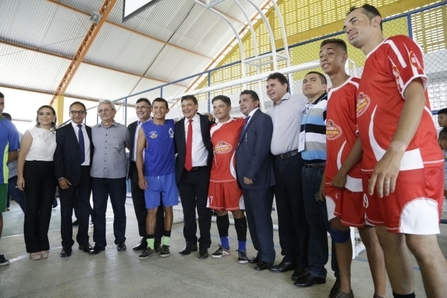 Governador entrega Quadra Poliesportiva em Campo Maior - Foto: João Albert